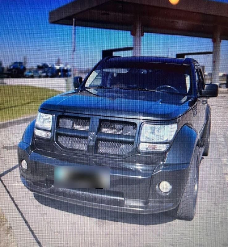 Second-hand Dodge Nitro 264 CP (194 kW) 2011 Negru SUV