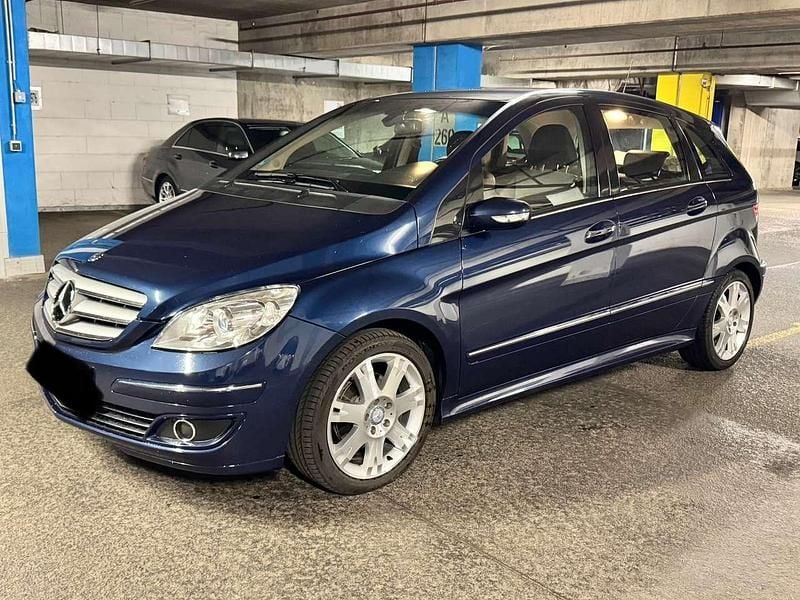 Blau Gebraucht 2008 Mercedes B200 Van / Kleinbus | 3.799 € (Guter Preis) - Bild 1/4