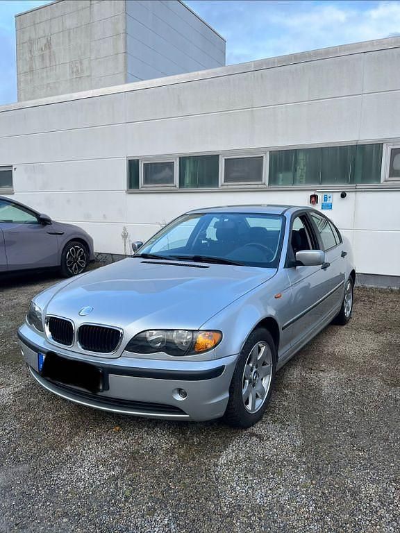 Gebraucht BMW 318 143 PS (105 kW) 2002 Silber Limousine