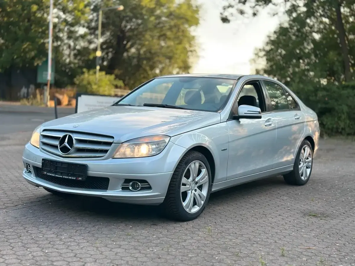 Gebraucht Mercedes C220 170 PS (125 kW) 2010 Grau Limousine