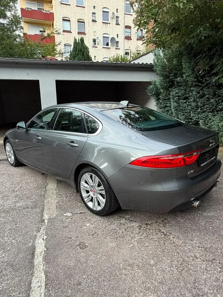 Gebraucht Jaguar XF 300 PS (220 kW) 2019 Limousine