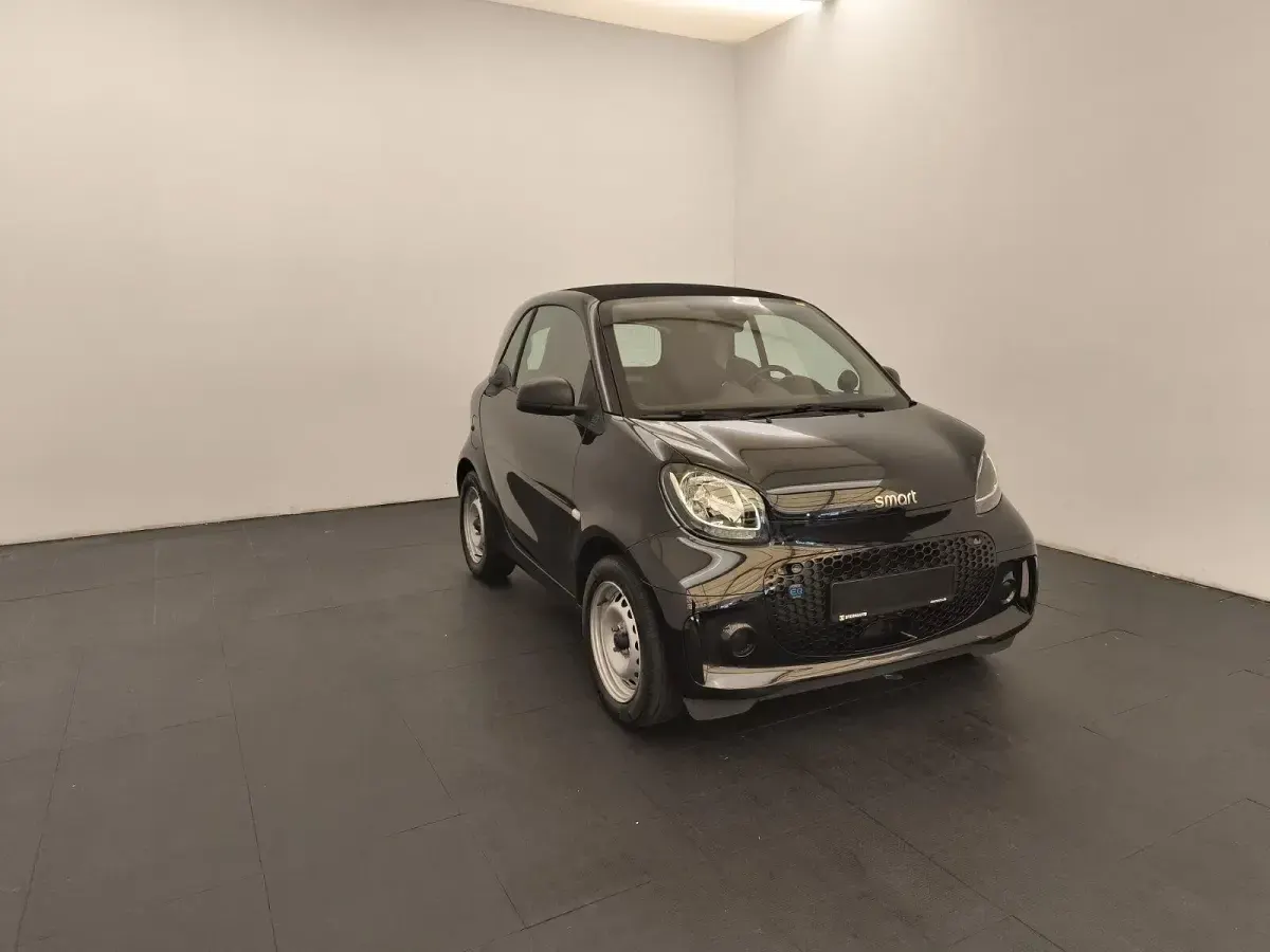 Gebraucht Smart ForTwo Electric Drive 60 kW (82 PS) 2024 Schwarz Coupé
