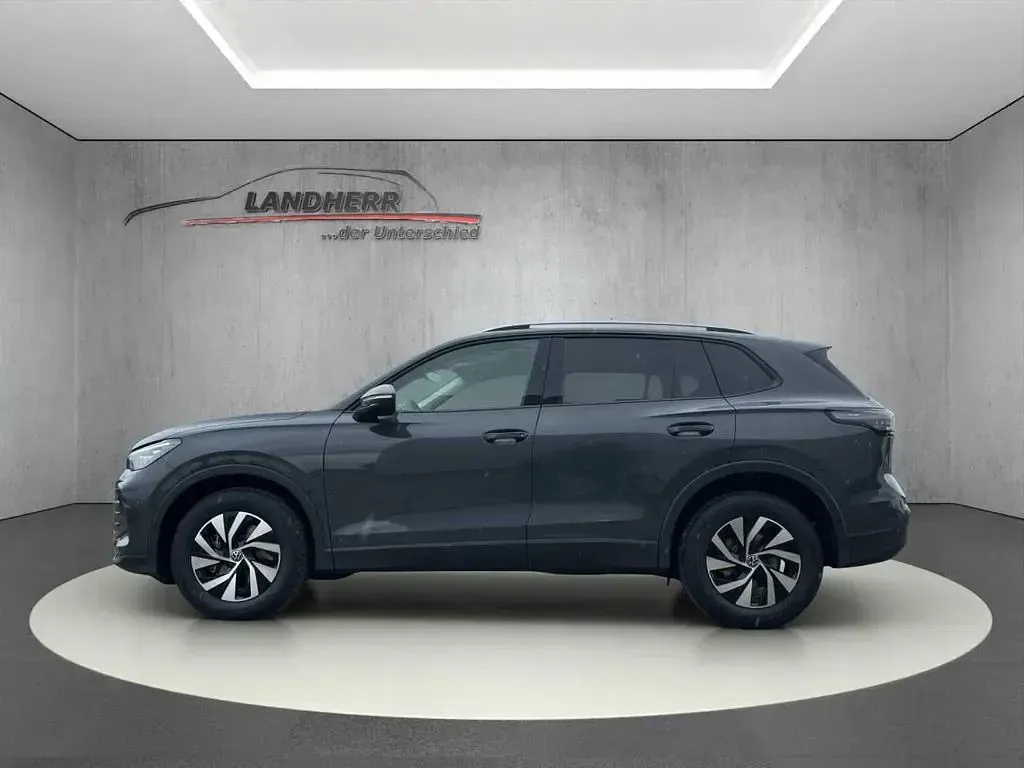 Neu VW Tiguan Life 150 PS (110 kW) 2026 Grau SUV