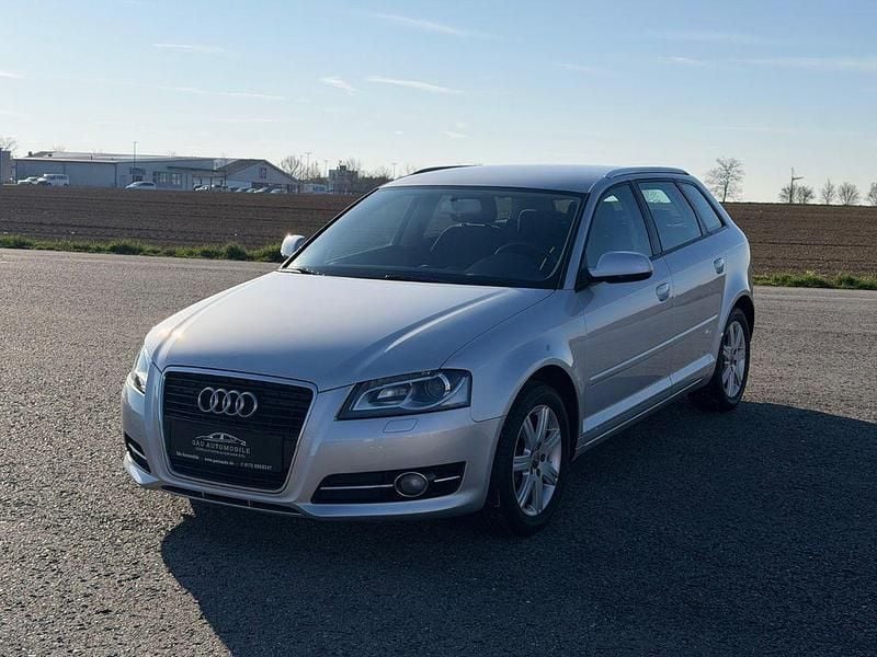 Gebraucht Audi A3 Attraction 125 PS (91 kW) 2013 Silber Limousine