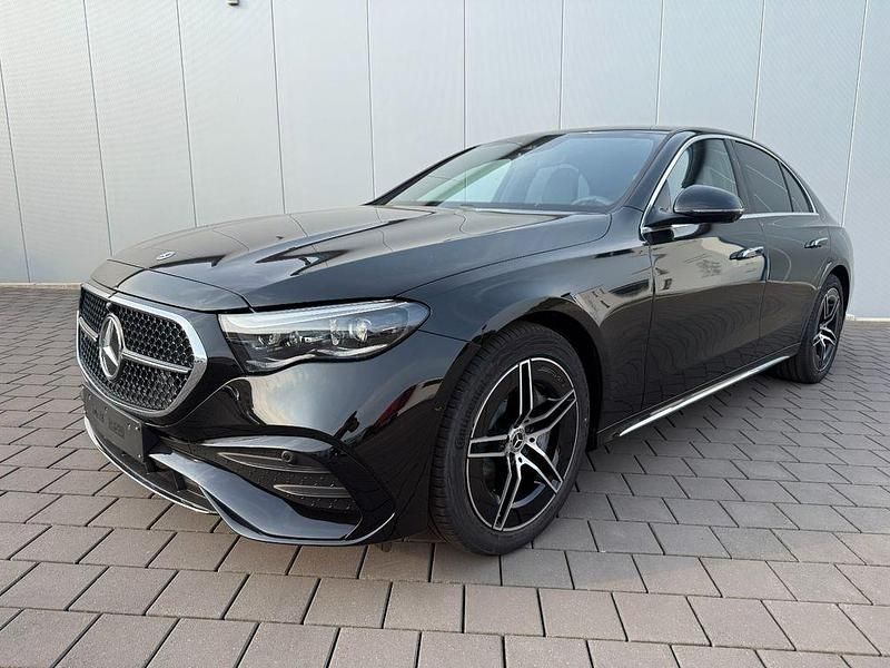 Obsidianschwarz metalliclack Neu 2025 Mercedes E220 AMG Line Premium Limousine | 68.990 € - Bild 1/4