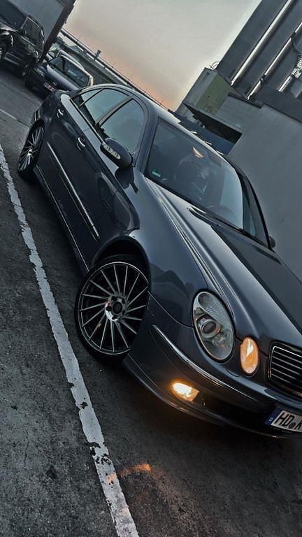 Blau Gebraucht 2004 Mercedes 280 Limousine | 4.777 € (Fairer Preis) - Bild 1/4