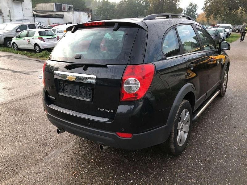 Gebraucht Chevrolet Captiva LS 136 PS (100 kW) 2009 Karbonschw graphitschw midnigh SUV