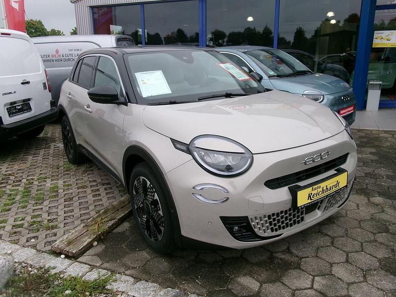 Beige Neu 2025 Fiat 600E La Prima Limousine | 32.800 € (Superpreis) - Bild 1/4