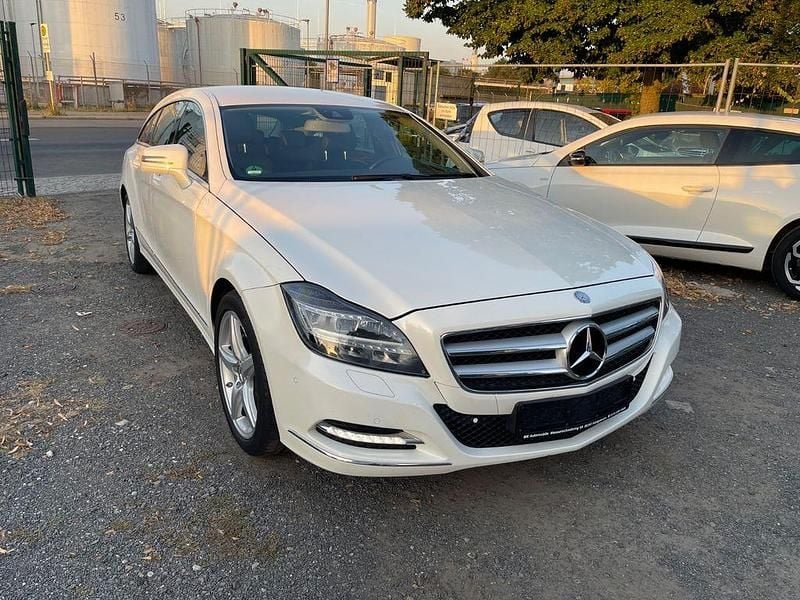 Gebraucht Mercedes CLS350 265 PS (194 kW) 2014 Weiß Limousine