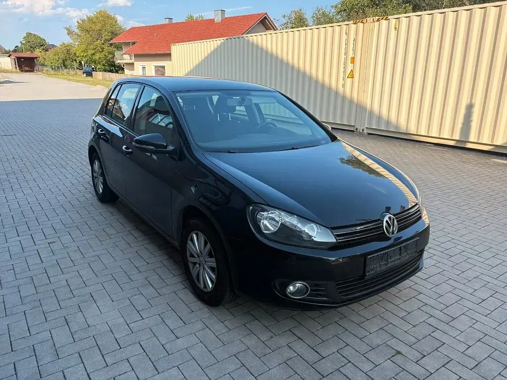 Gebraucht VW Golf VII Comfortline 86 PS (63 kW) 2012 Ebenholzschwarz Limousine