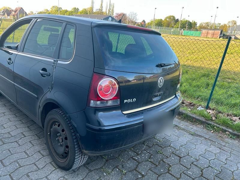 Second-hand VW Polo 55 CP (40 kW) 2007 Negru Hatchback