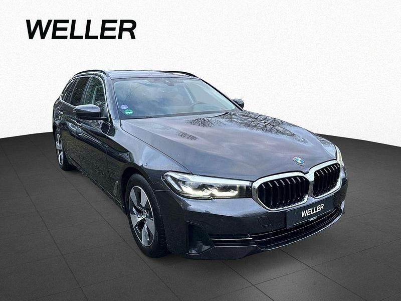Gebraucht BMW 520 Efficient Dynamics 184 PS (135 kW) 2022 Sophistograu (grau) Kombi