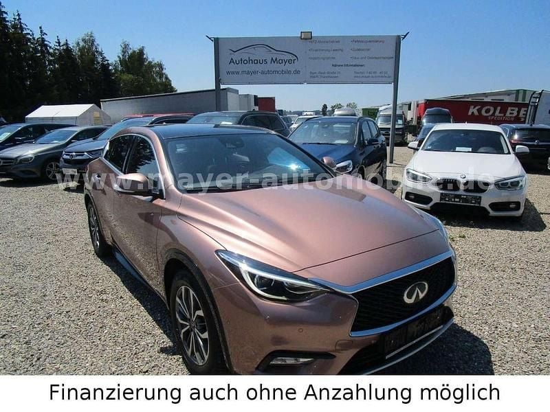 Gebraucht Infiniti Q30 254 PS (186 kW) 2017 Braun Limousine