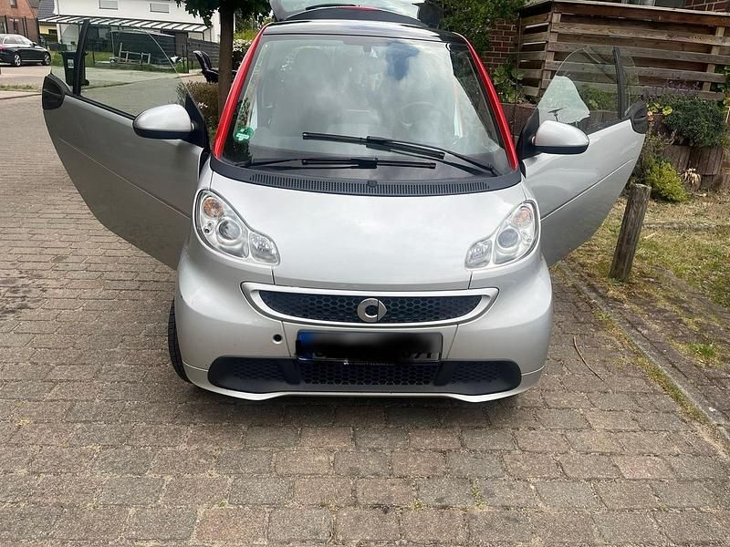 Silber Gebraucht 2012 Smart ForTwo Coupé Coupé | 4.000 € (Guter Preis) - Bild 1/4