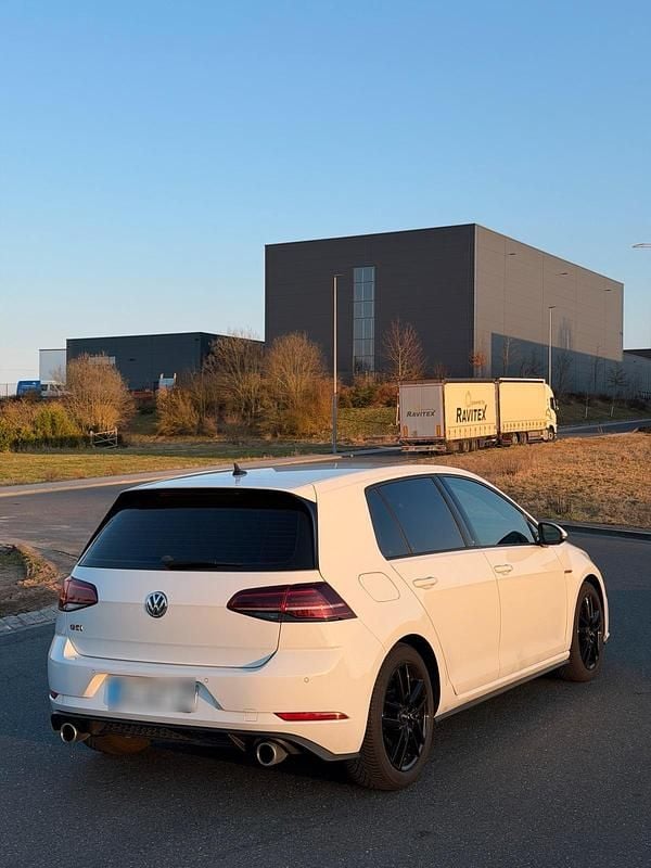 Gebraucht VW Golf VII GTI 245 PS (180 kW) 2019 Weiß Limousine