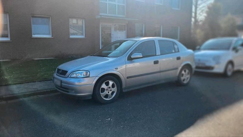 Gebraucht Opel Astra 84 PS (61 kW) 2000 Grau Coupé