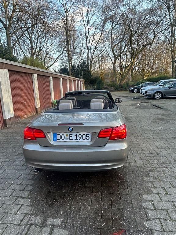 Gebraucht BMW 320 Cabriolet 184 PS (135 kW) 2010 Beige Cabrio
