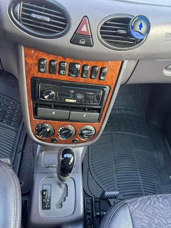 Gebraucht Mercedes A190 Elegance 125 PS (91 kW) 2003 Grau Limousine