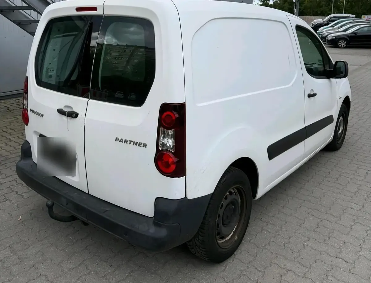 Gebraucht Peugeot Partner 98 PS (72 kW) 2018 Weiß Van / Kleinbus