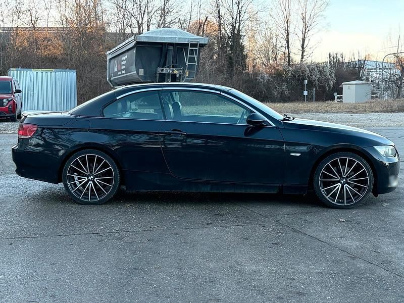 Gebraucht BMW 320 Cabriolet M Sport 177 PS (130 kW) 2009 Schwarz Cabrio
