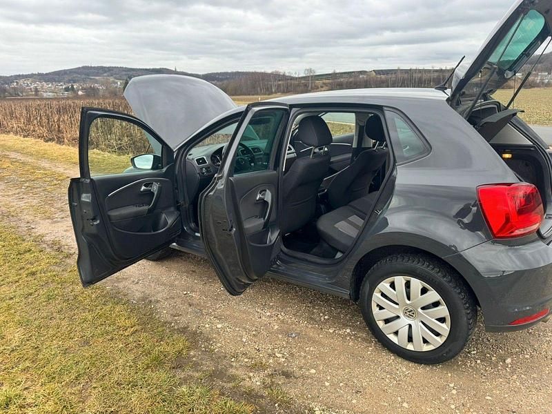 Gebraucht VW Polo 90 PS (66 kW) 2016 Schwarz Kleinwagen