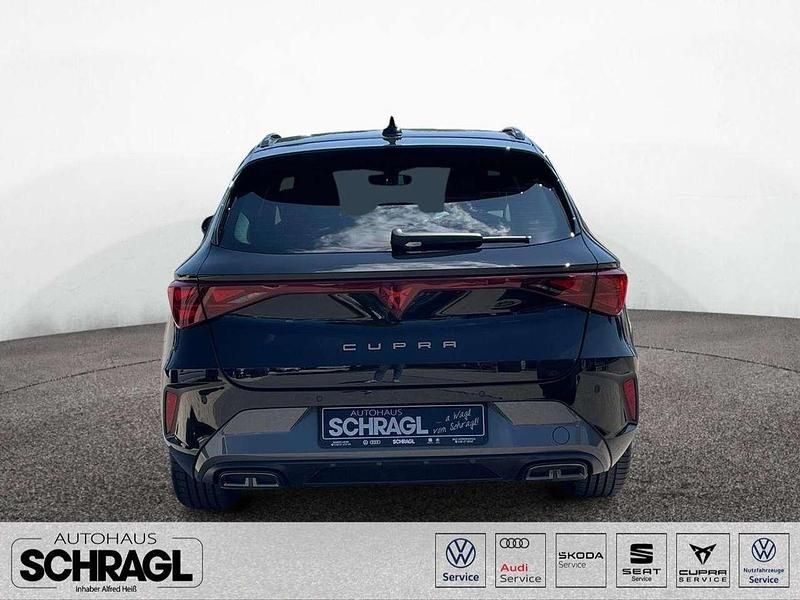 Neu Cupra Leon 150 PS (110 kW) 2025 Mitternachtsschwarz Kombi