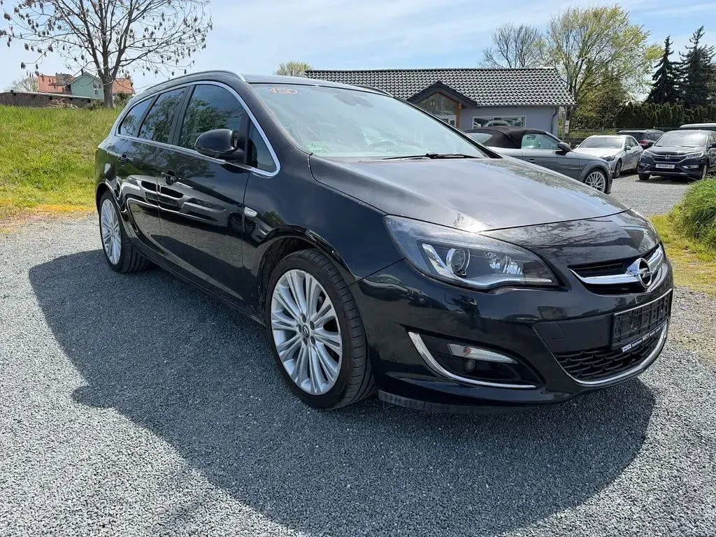 Gebraucht Opel Astra Exklusiv 140 PS (102 kW) 2015 Schwarz Kombi