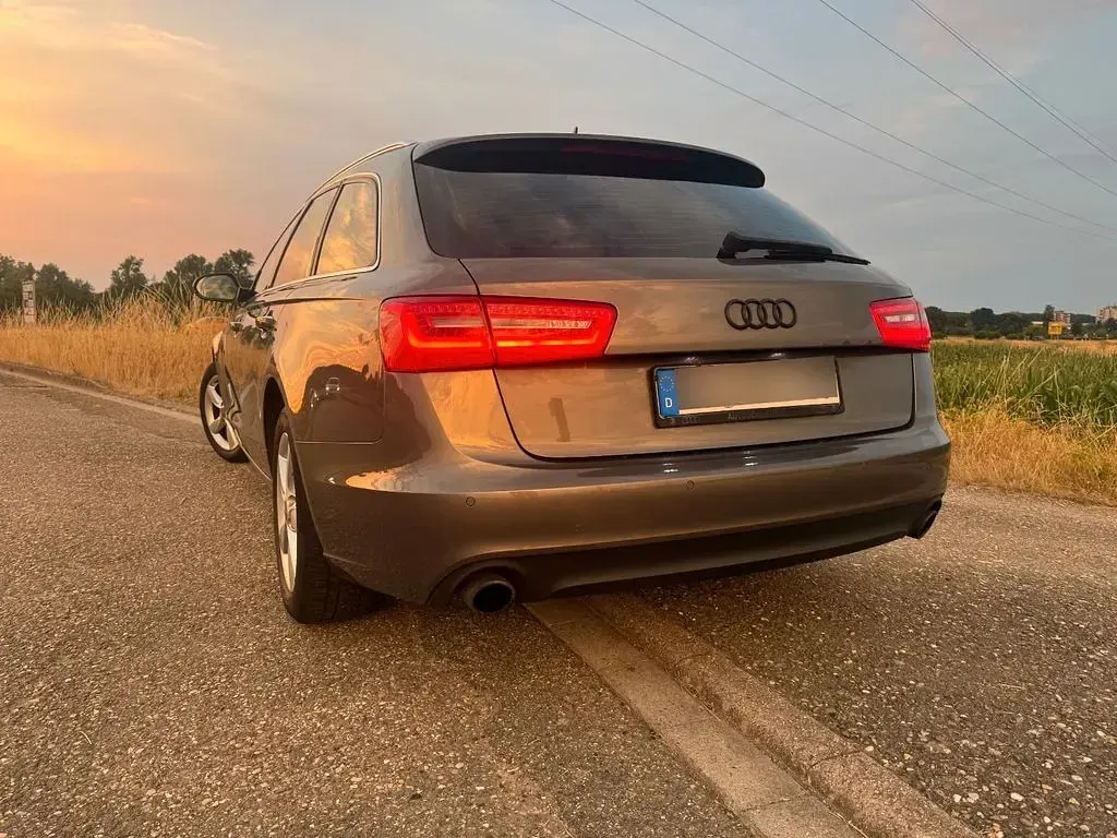 Gebraucht Audi A6 Ambiente 310 PS (228 kW) 2012 Braun Kombi