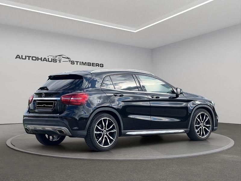 Gebraucht Mercedes GLA250 AMG line 211 PS (155 kW) 2019 Schwarz SUV
