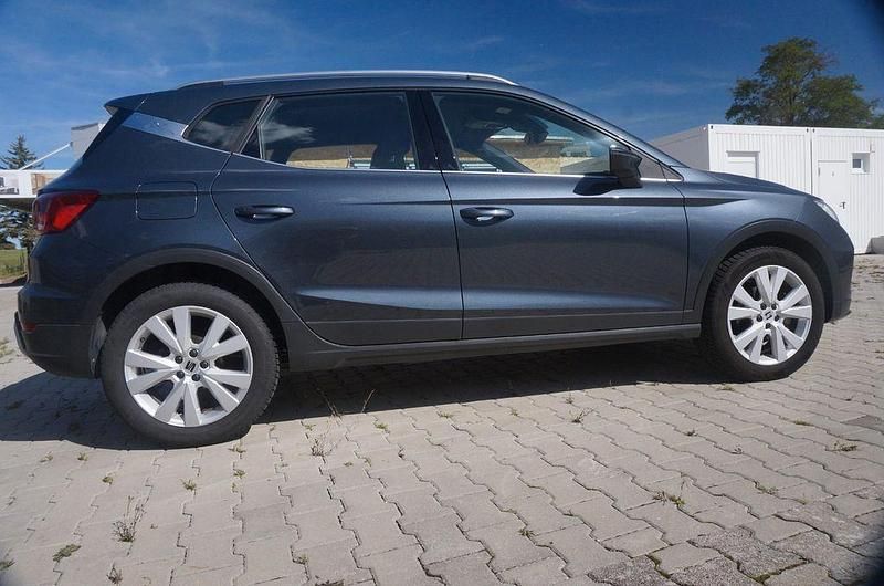Magnetic tech grey (metallic) Gebraucht 2022 Seat Arona Xperience SUV | 18.950 € (Fairer Preis) - Bild 1/4