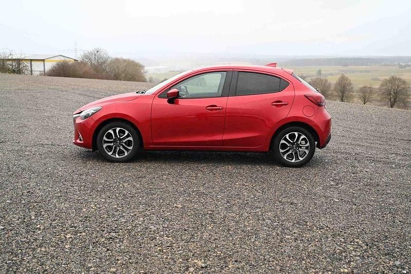 Gebraucht Mazda 2 Sports-Line 90 PS (66 kW) 2018 Rot Limousine