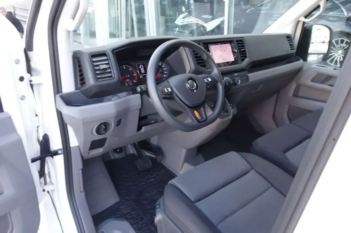 Gebraucht VW Crafter 177 PS (130 kW) 2023 Weiß Van