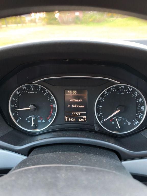 Second-hand Skoda Octavia Impuls Edition 105 CP (77 kW) 2011 Negru Break