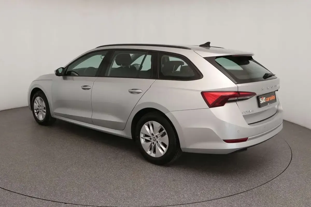 Gebraucht Skoda Octavia Ambition 150 PS (110 kW) 2023 Silber Kombi