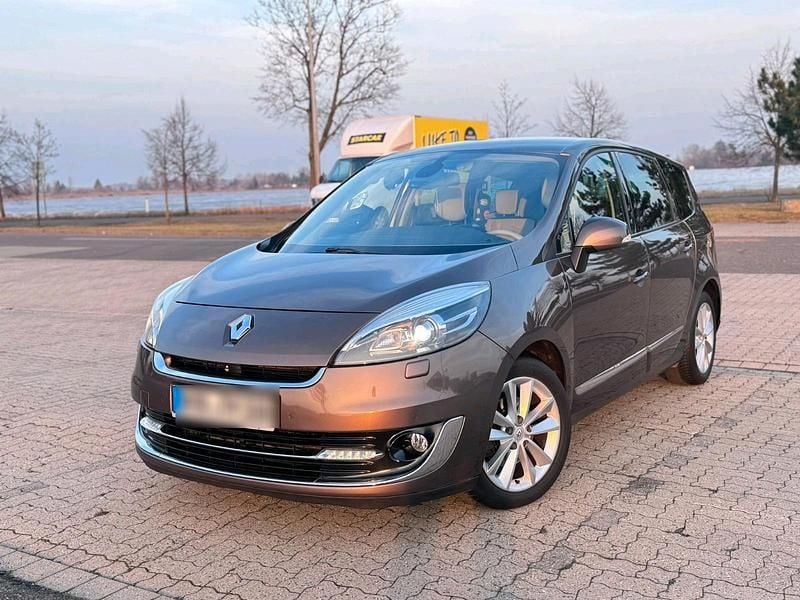 Braun Gebraucht 2012 Renault Grand Scénic III Luxe Van / Kleinbus | 4.600 € (Etwas zu teuer) - Bild 1/4
