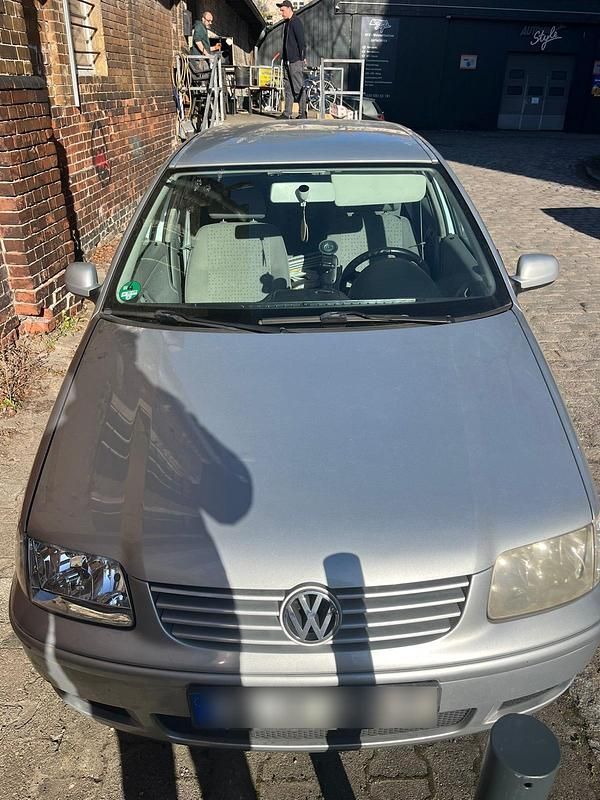 Gebraucht VW Polo 75 PS (55 kW) 2001 Silber Kleinwagen