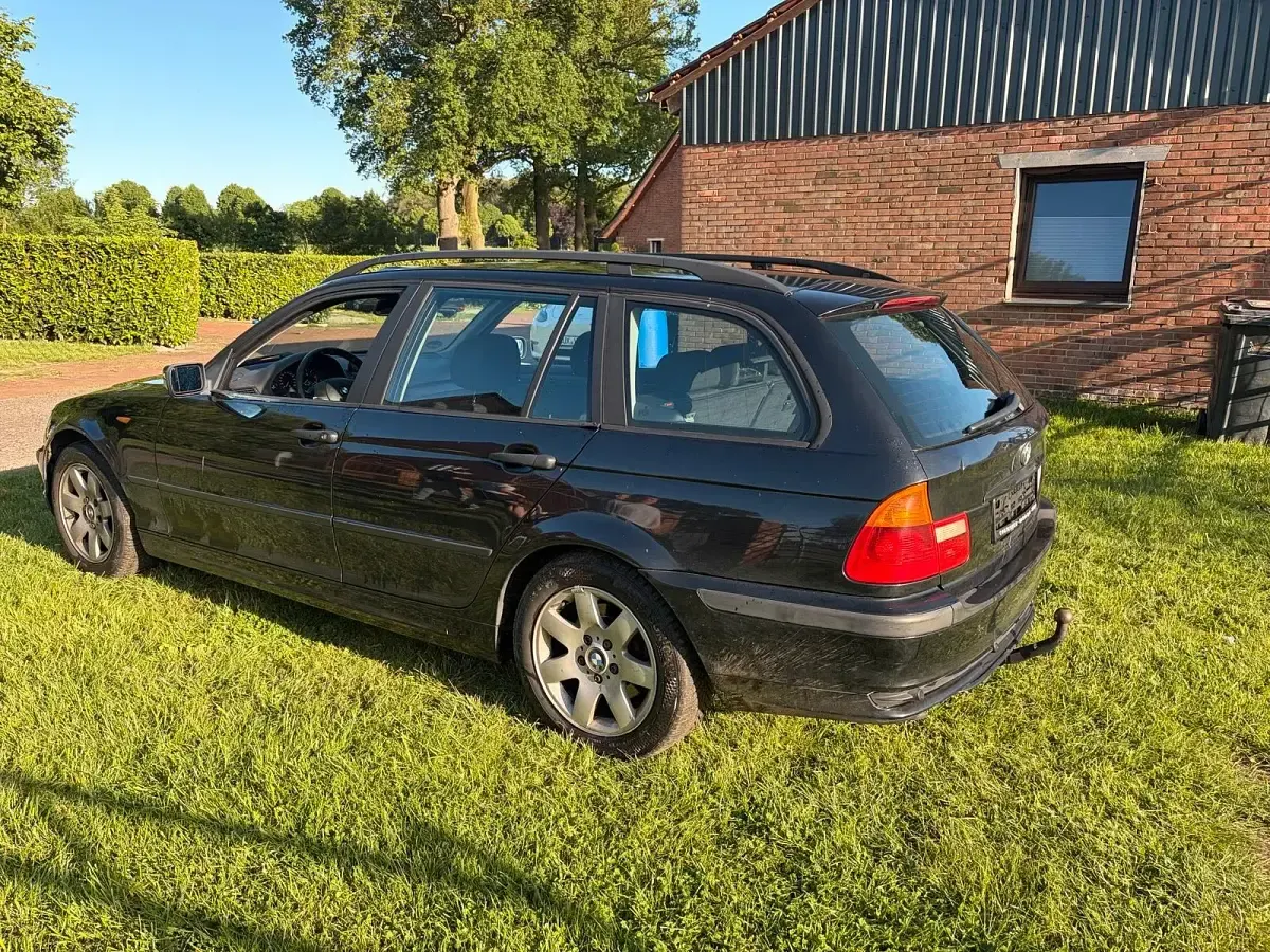 Gebraucht BMW 320 150 PS (110 kW) 2003 Schwarz Kombi