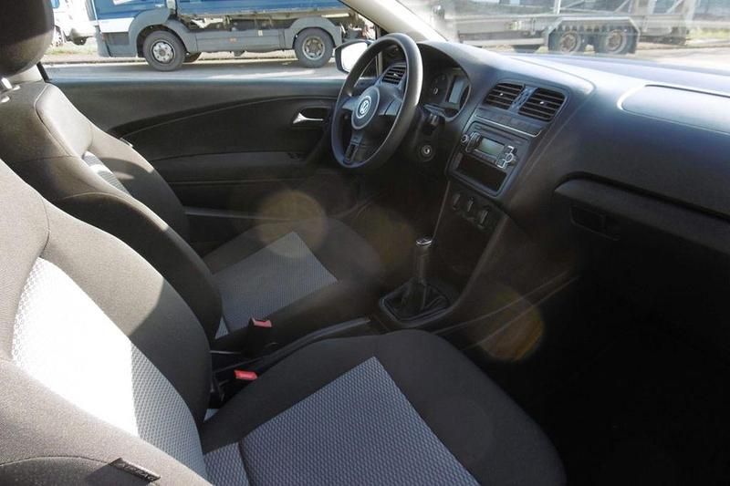 Gebraucht VW Polo Trendline 75 PS (55 kW) 2010 Schwarz Kleinwagen