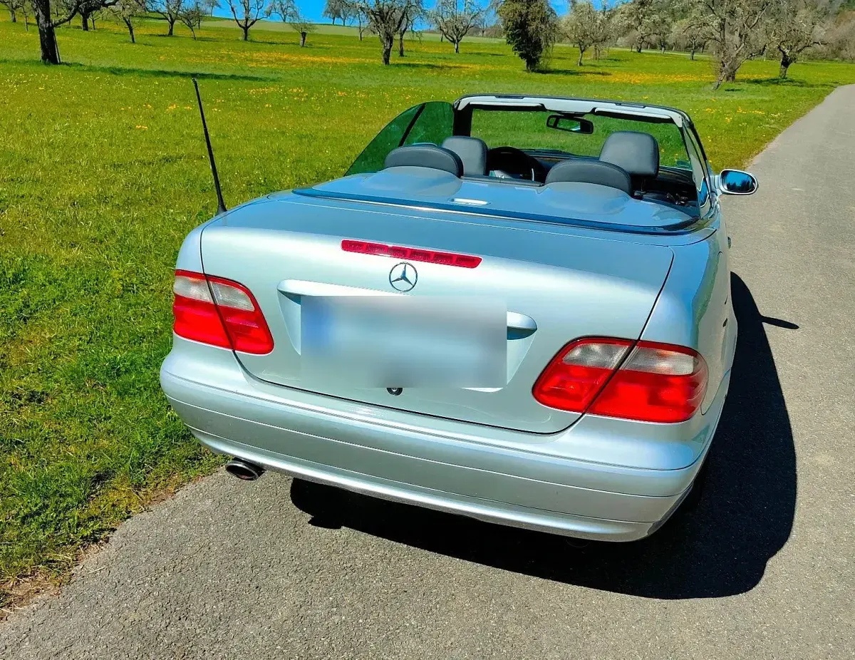 Gebraucht Mercedes CLK230 Avantgarde 197 PS (144 kW) 2002 Silber Cabrio