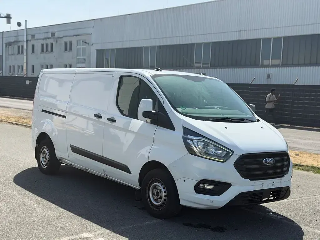Gebraucht Ford 300 Trend 105 PS (77 kW) 2021 Weiß Van / Kleinbus