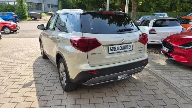 Gebraucht Suzuki Vitara Comfort 129 PS (94 kW) 2022 Schwarz SUV