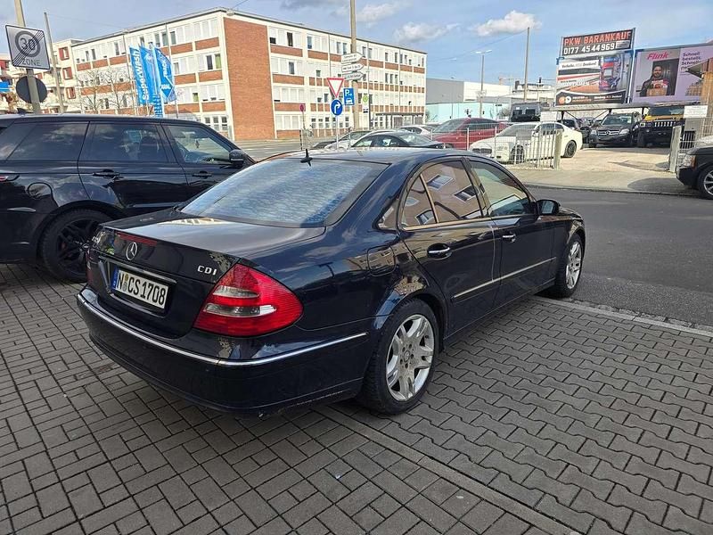 Gebraucht Mercedes E320 Avantgarde 204 PS (150 kW) 2004 Blau Limousine