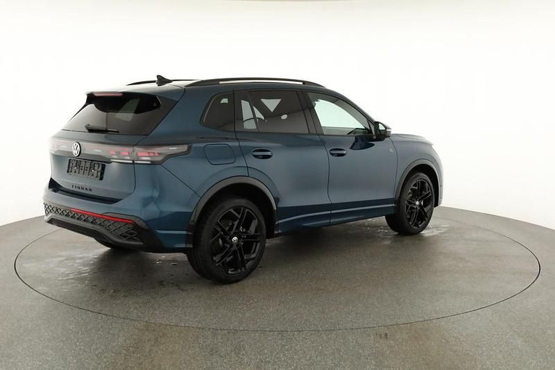 Neu VW Tiguan Style 2026 Nightshade blue metallic SUV