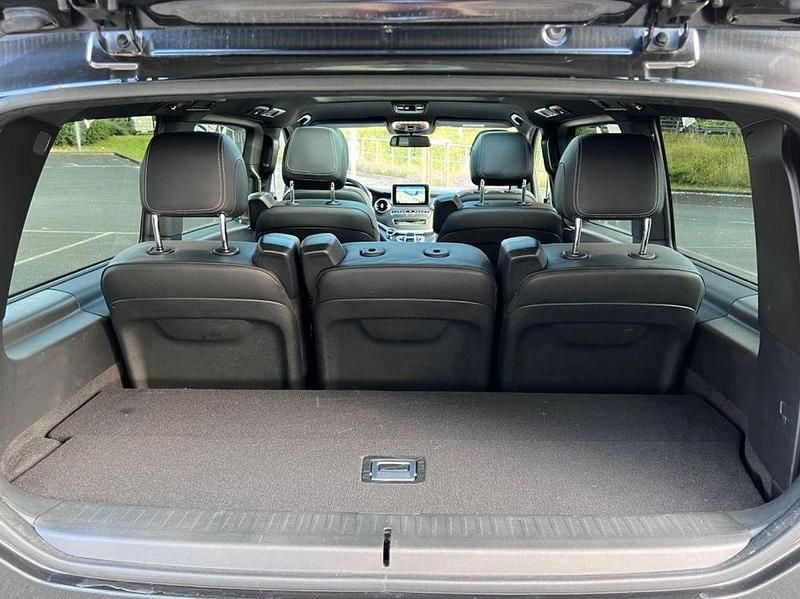 Gebraucht Mercedes V300 Edition 239 PS (175 kW) 2019 Grau Van / Kleinbus