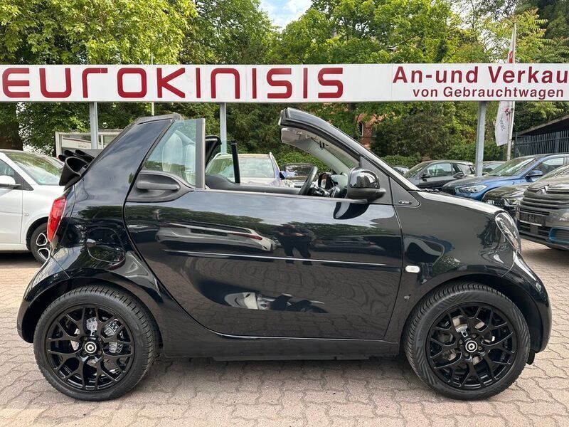 Schwarz Gebraucht 2019 Smart ForTwo Cabrio Prime Cabrio | 23.999 € (Teuer) - Bild 1/4