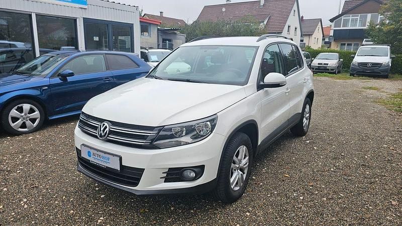 Weiß Gebraucht 2011 VW Tiguan Trendline SUV | 6.990 € (Guter Preis) - Bild 1/4