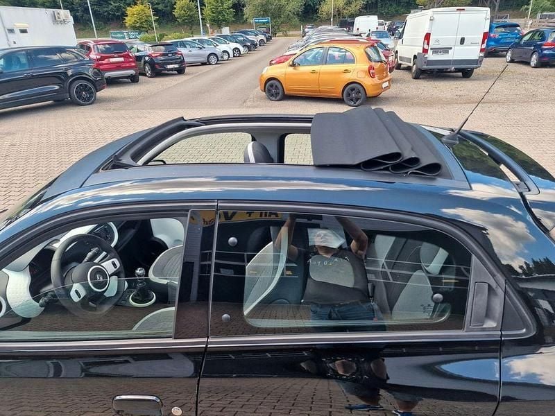 Schwarz Gebraucht 2016 Renault Twingo Liberty Kleinwagen | 7.900 € (Fairer Preis) - Bild 1/4