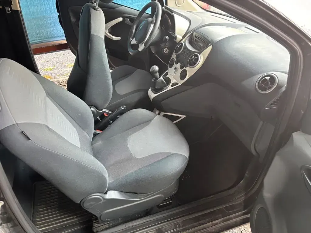 Second-hand Ford Ka Trend 69 CP (50 kW) 2009 Negru Hatchback