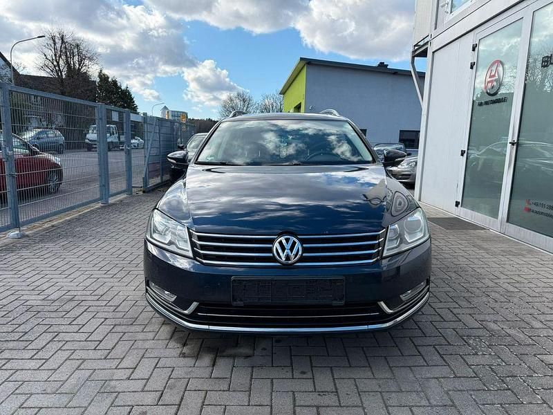 Gebraucht VW Passat Highline 170 PS (125 kW) 2011 Blau Kombi