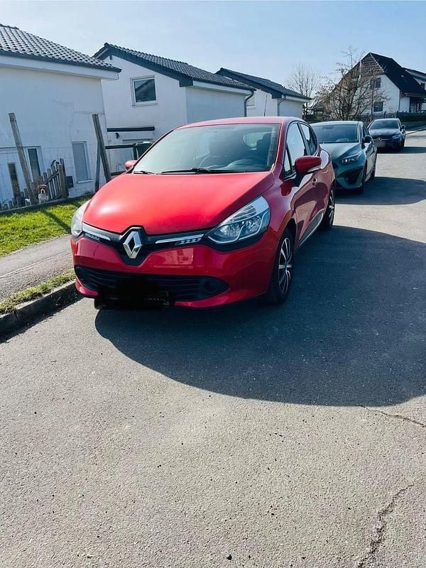 Gebraucht Renault Clio IV 90 PS (66 kW) 2015 Rot Kleinwagen